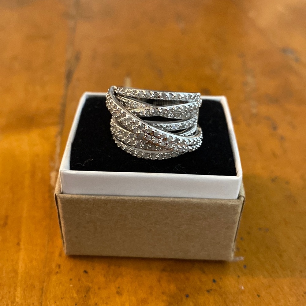 Beautiful ladies Sterling Silver diamond ring size 5 3/4